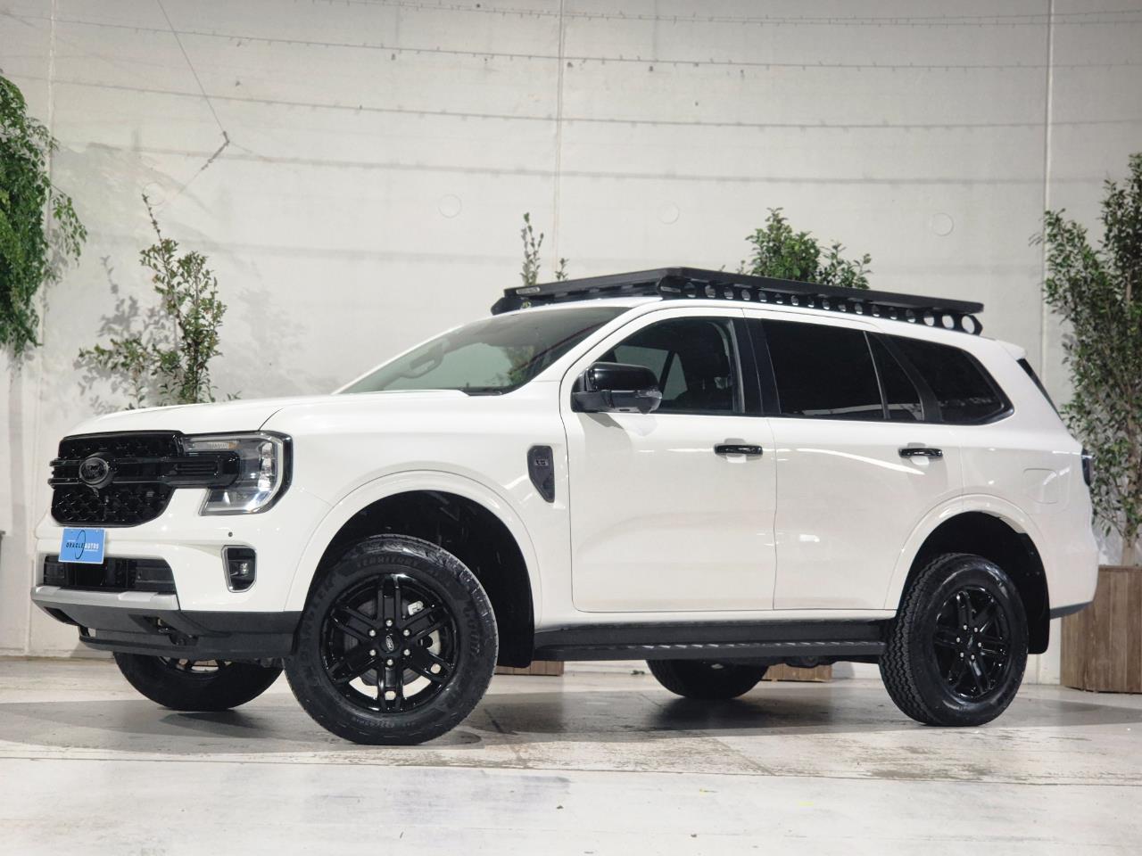 2023 Ford Everest thumbnail