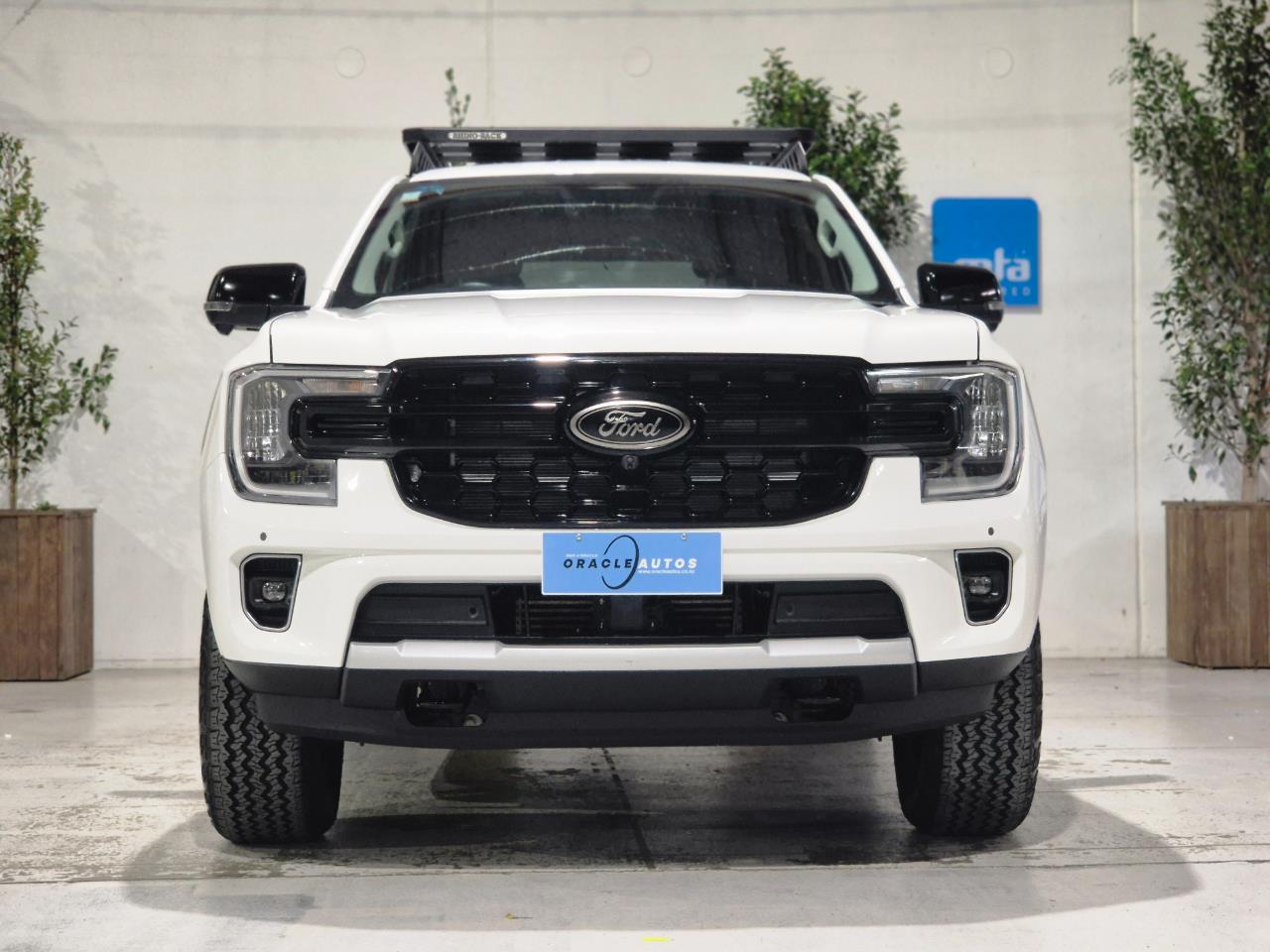 2023 Ford Everest thumbnail
