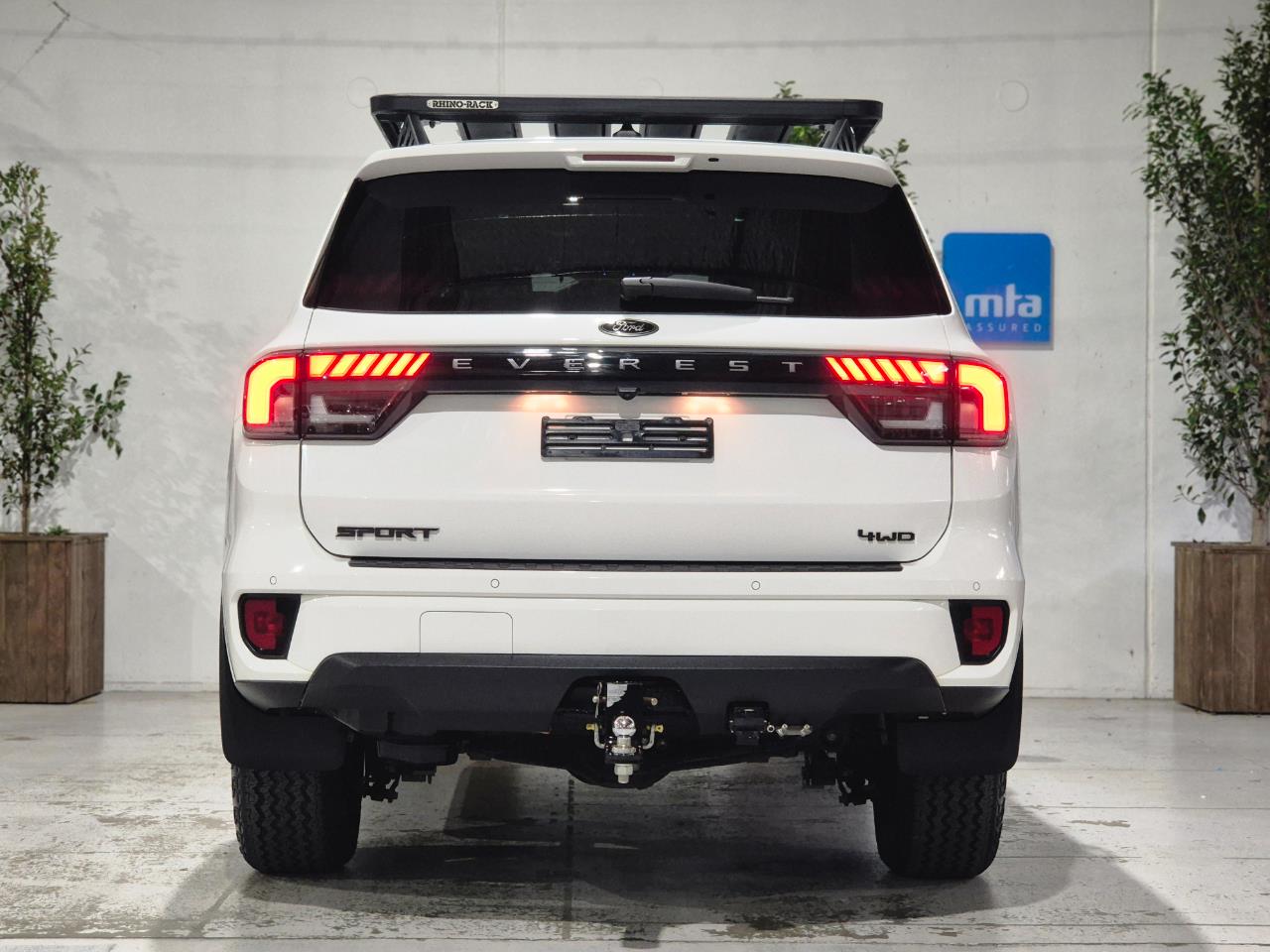 2023 Ford Everest thumbnail