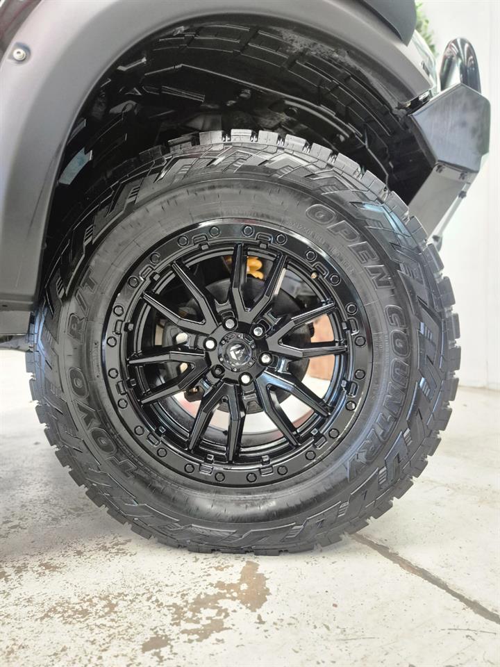2020 Nissan Navara thumbnail