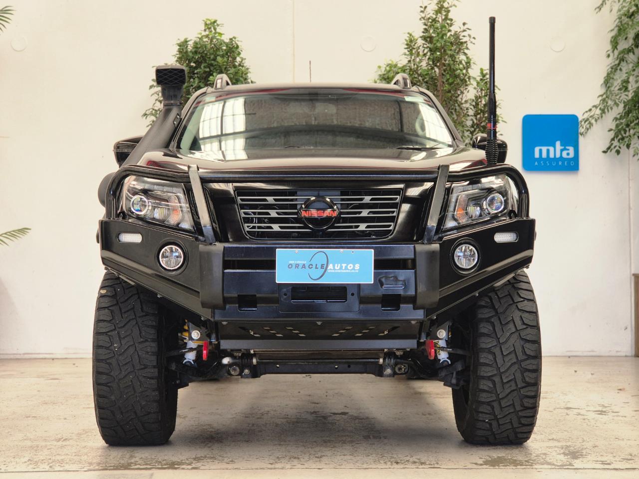 2020 Nissan Navara thumbnail