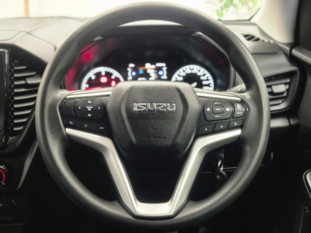 2023 Isuzu D-Max thumbnail