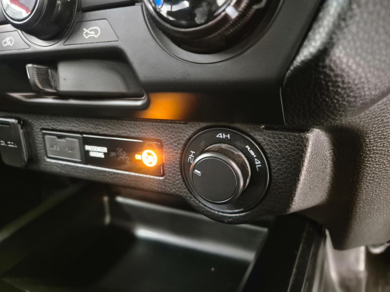 2023 Isuzu D-Max thumbnail