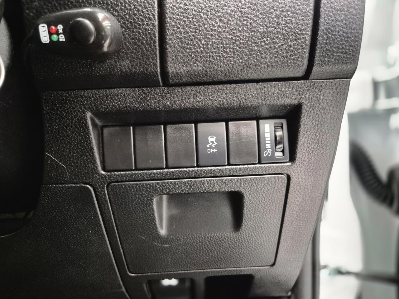 2023 Isuzu D-Max thumbnail