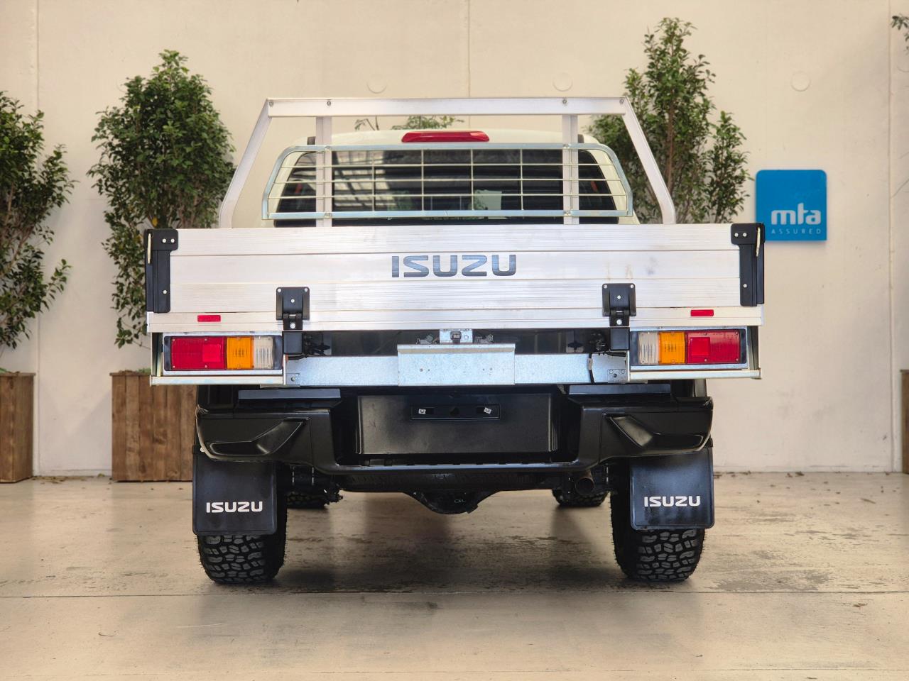 2023 Isuzu D-Max thumbnail