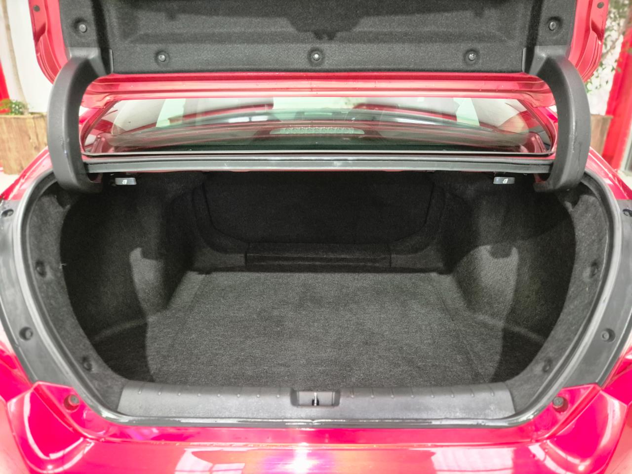 2017 Honda Civic thumbnail