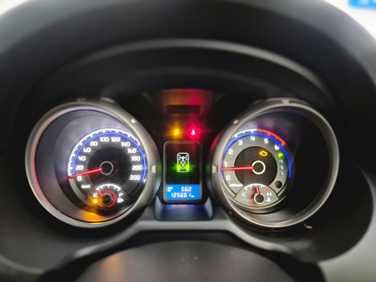 2010 Mitsubishi Pajero thumbnail