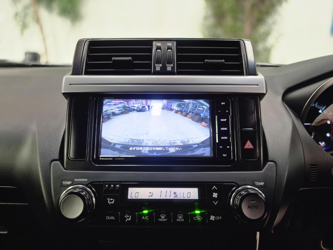 2016 Toyota Landcruiser thumbnail