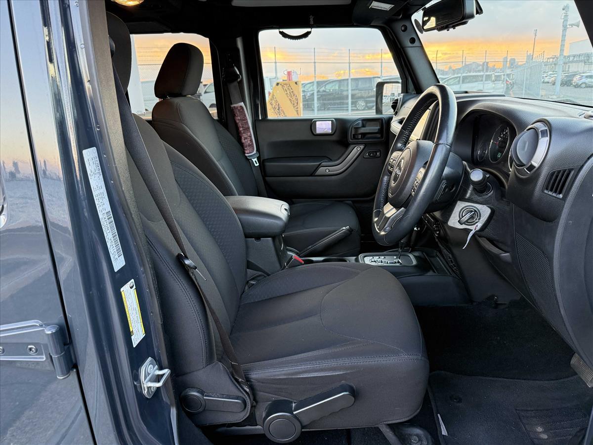 2017 Jeep WRANGLER thumbnail