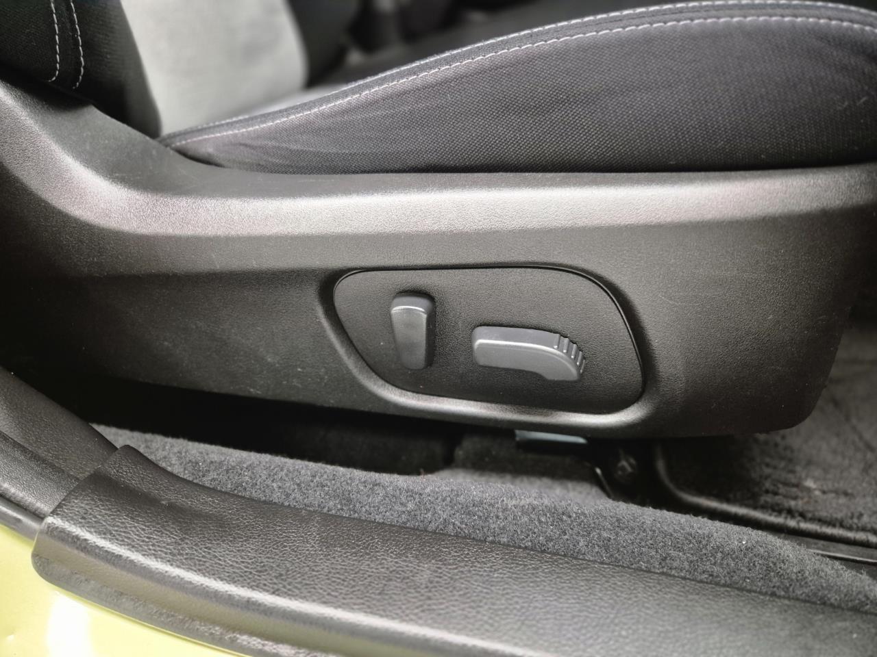 2013 Subaru XV thumbnail