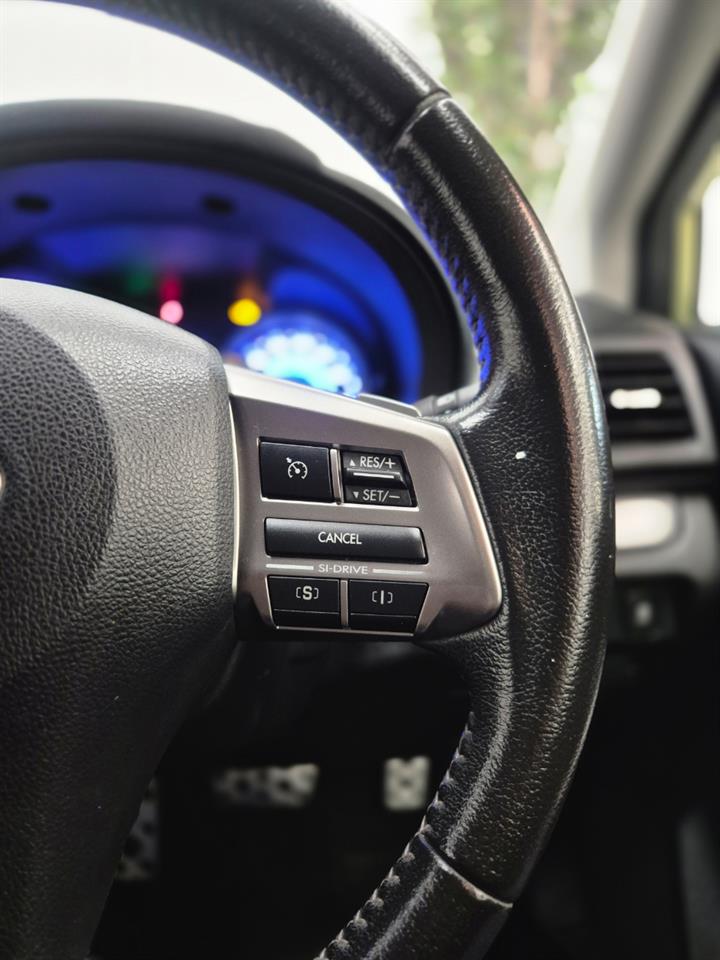 2013 Subaru XV thumbnail