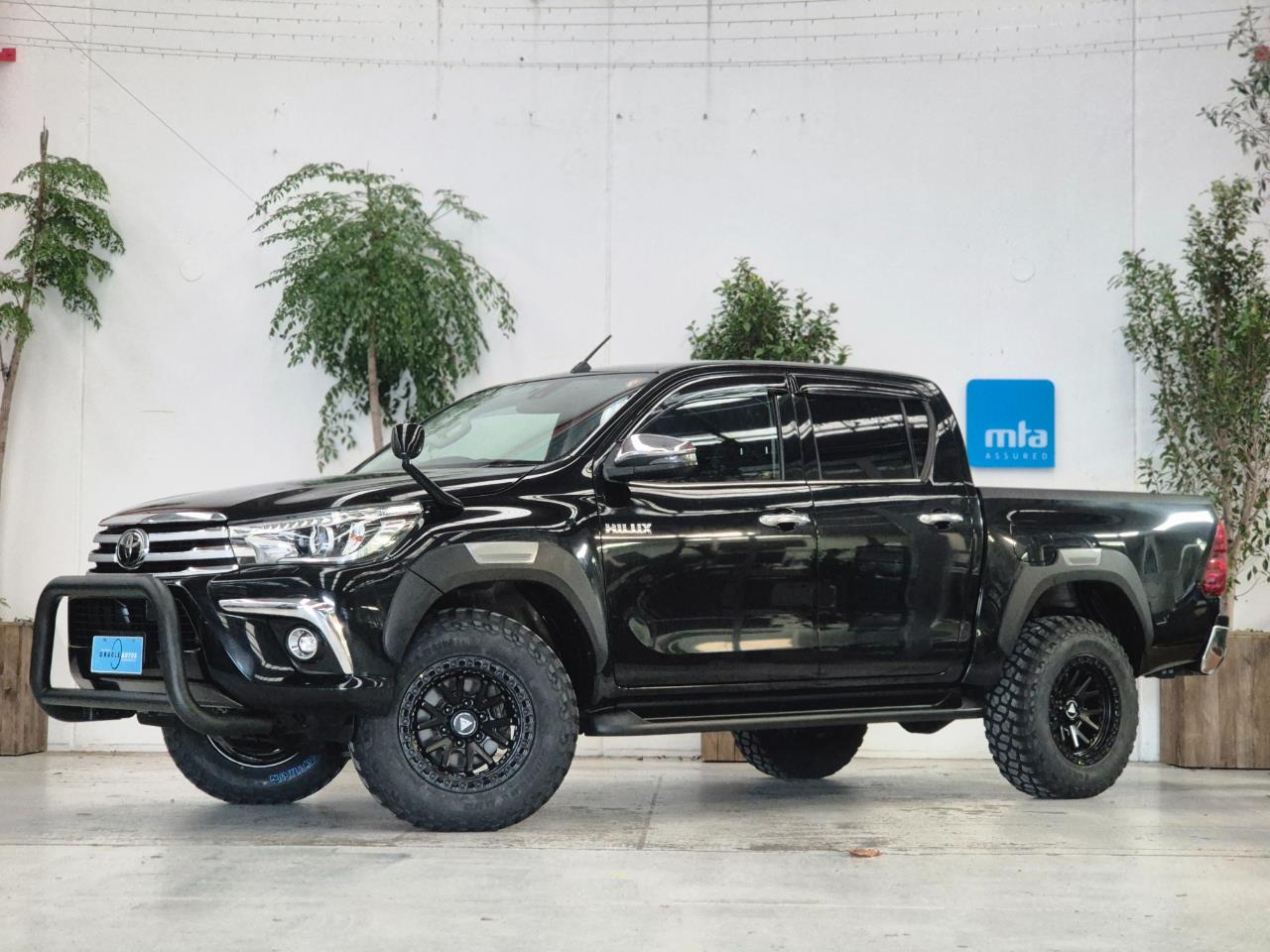 2018 Toyota Hilux thumbnail