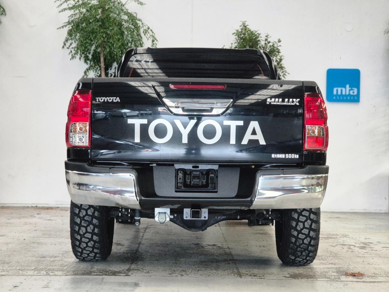 2018 Toyota Hilux thumbnail