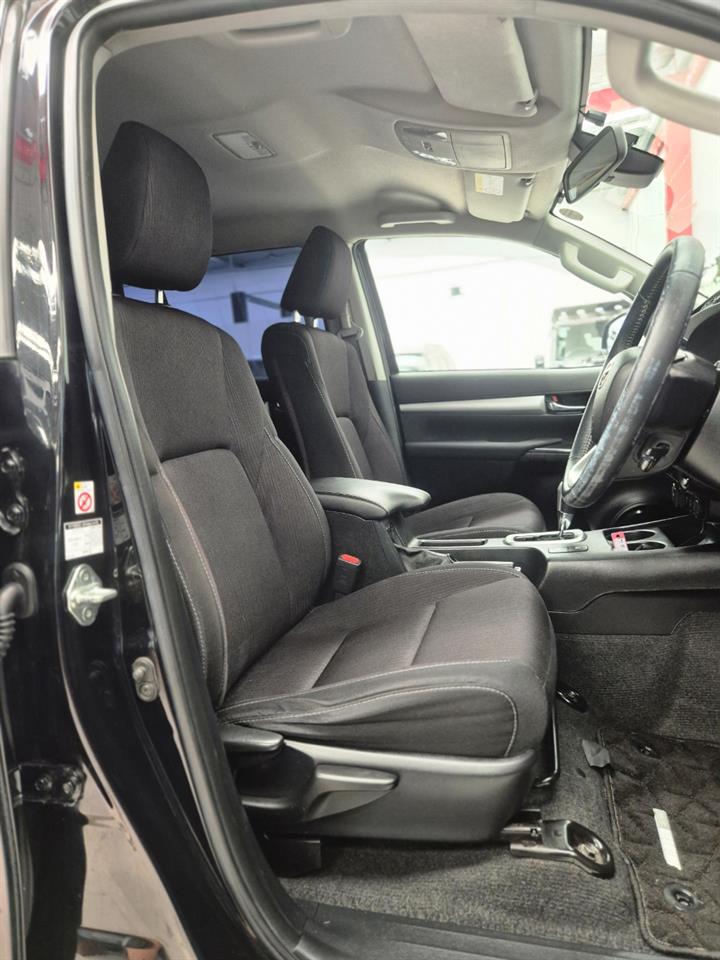 2018 Toyota Hilux thumbnail