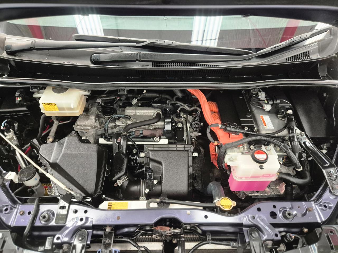 2014 Toyota Voxy thumbnail