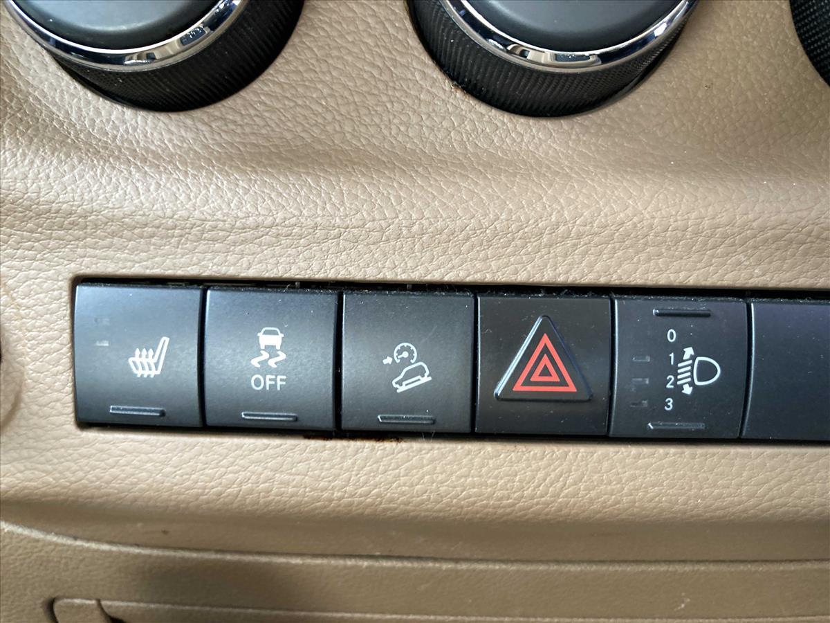 2016 Jeep JEEP thumbnail