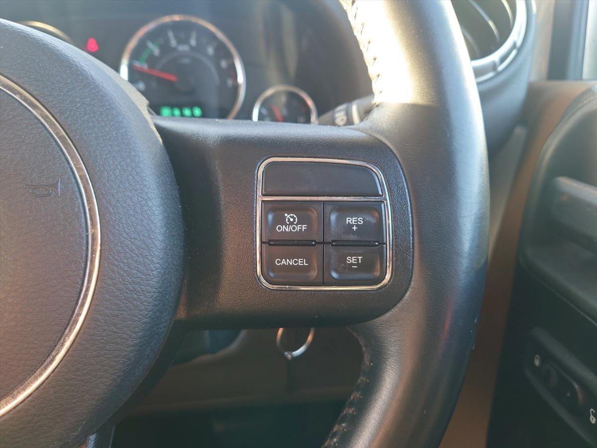 2016 Jeep JEEP thumbnail
