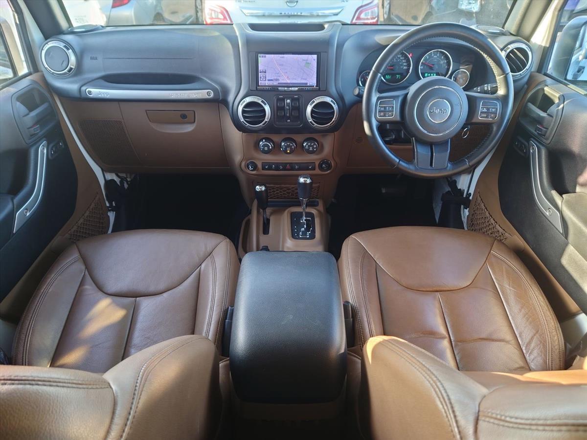 2016 Jeep JEEP thumbnail