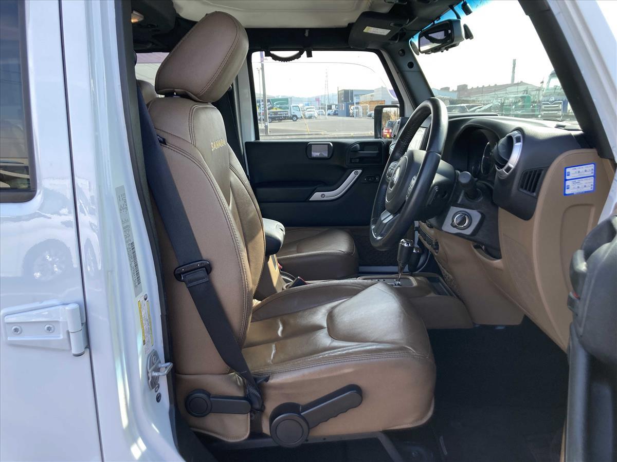 2016 Jeep JEEP thumbnail
