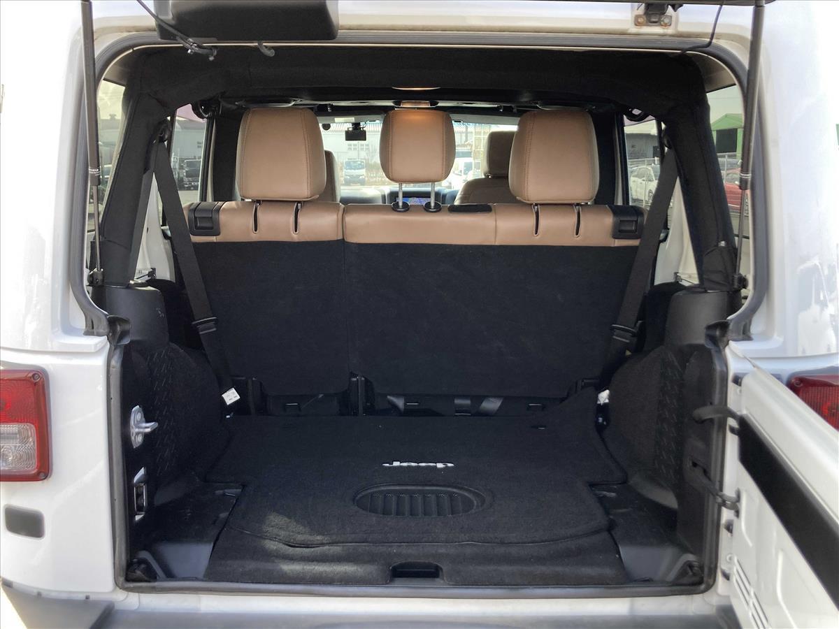 2016 Jeep JEEP thumbnail
