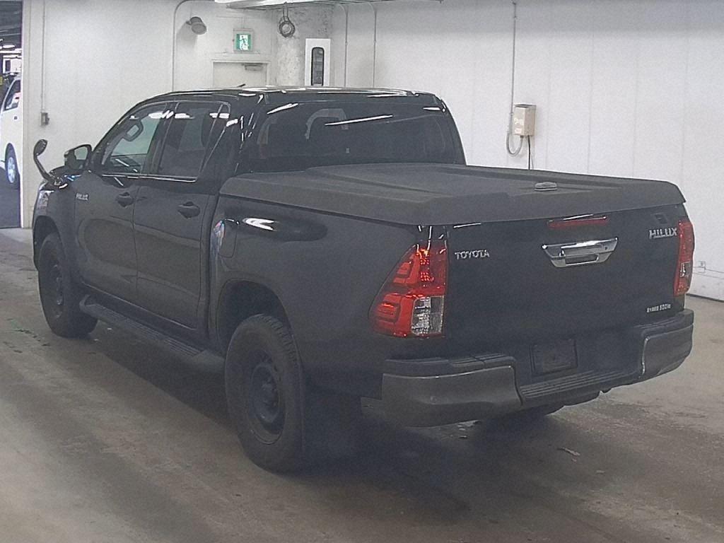 2018 Toyota Hilux thumbnail