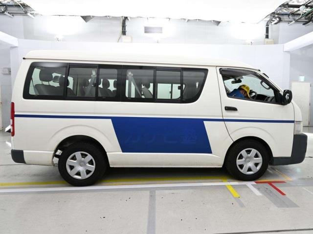 2006 Toyota Hiace thumbnail