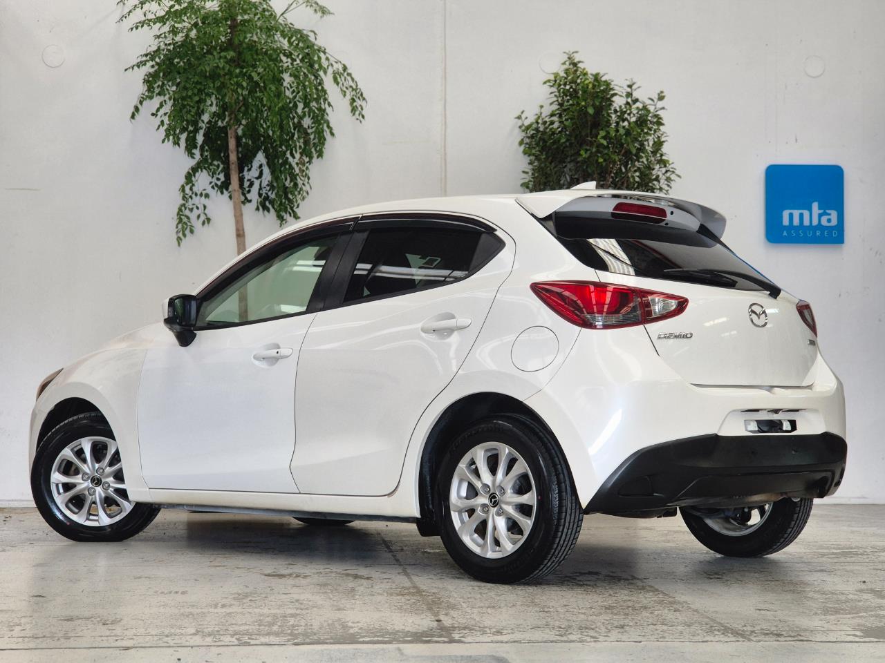 2014 Mazda Demio thumbnail