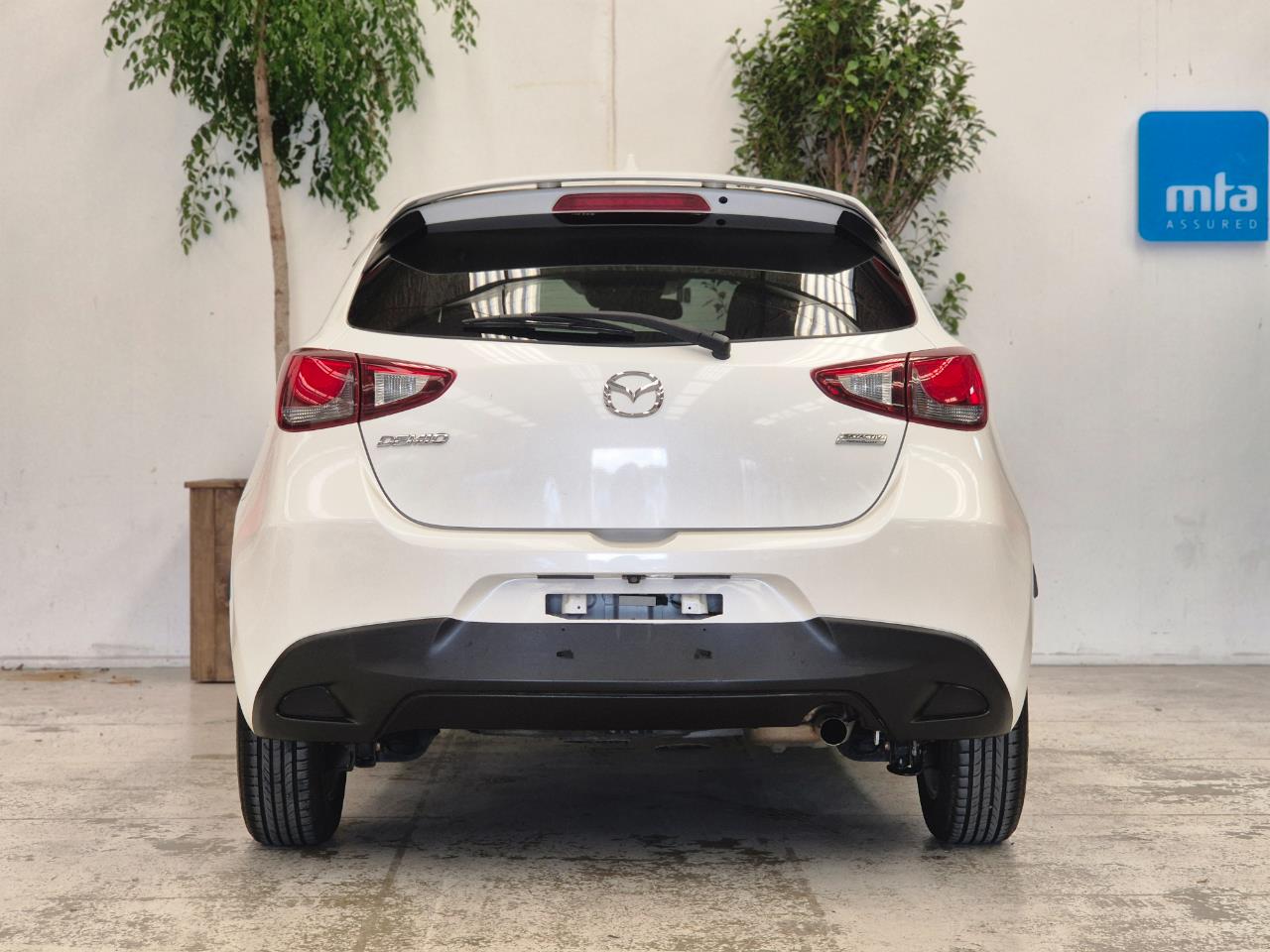 2014 Mazda Demio thumbnail