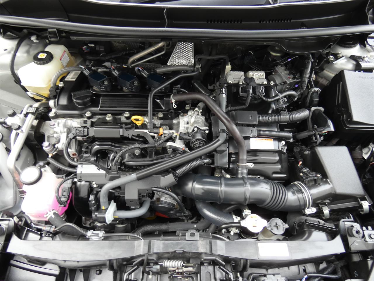 2021 Toyota YARIS thumbnail