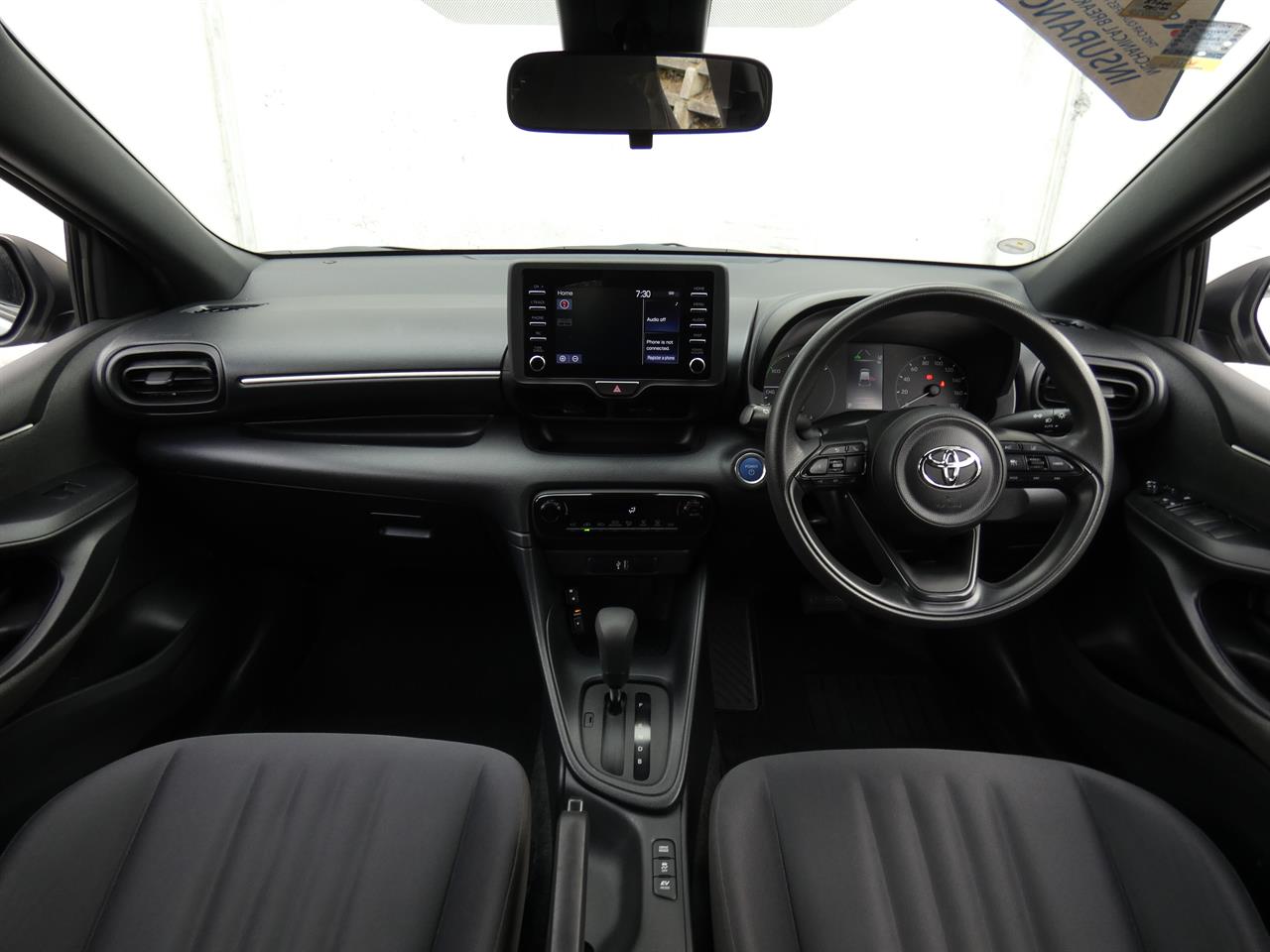 2021 Toyota YARIS thumbnail