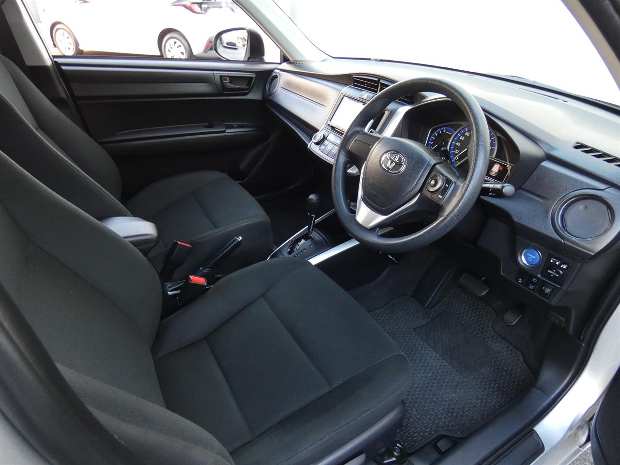 2021 Toyota COROLLA thumbnail