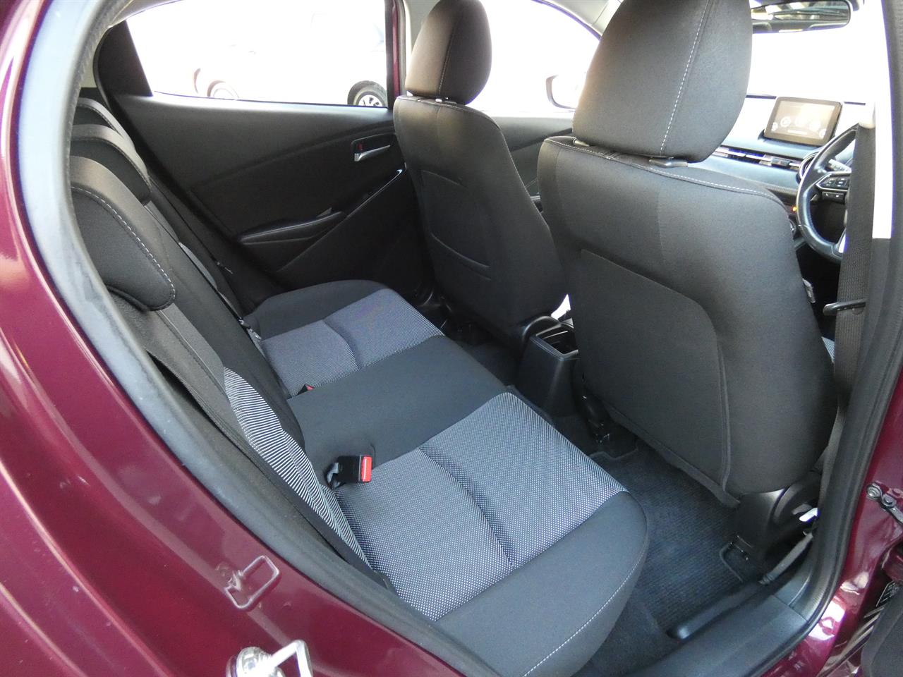 2018 Mazda DEMIO thumbnail