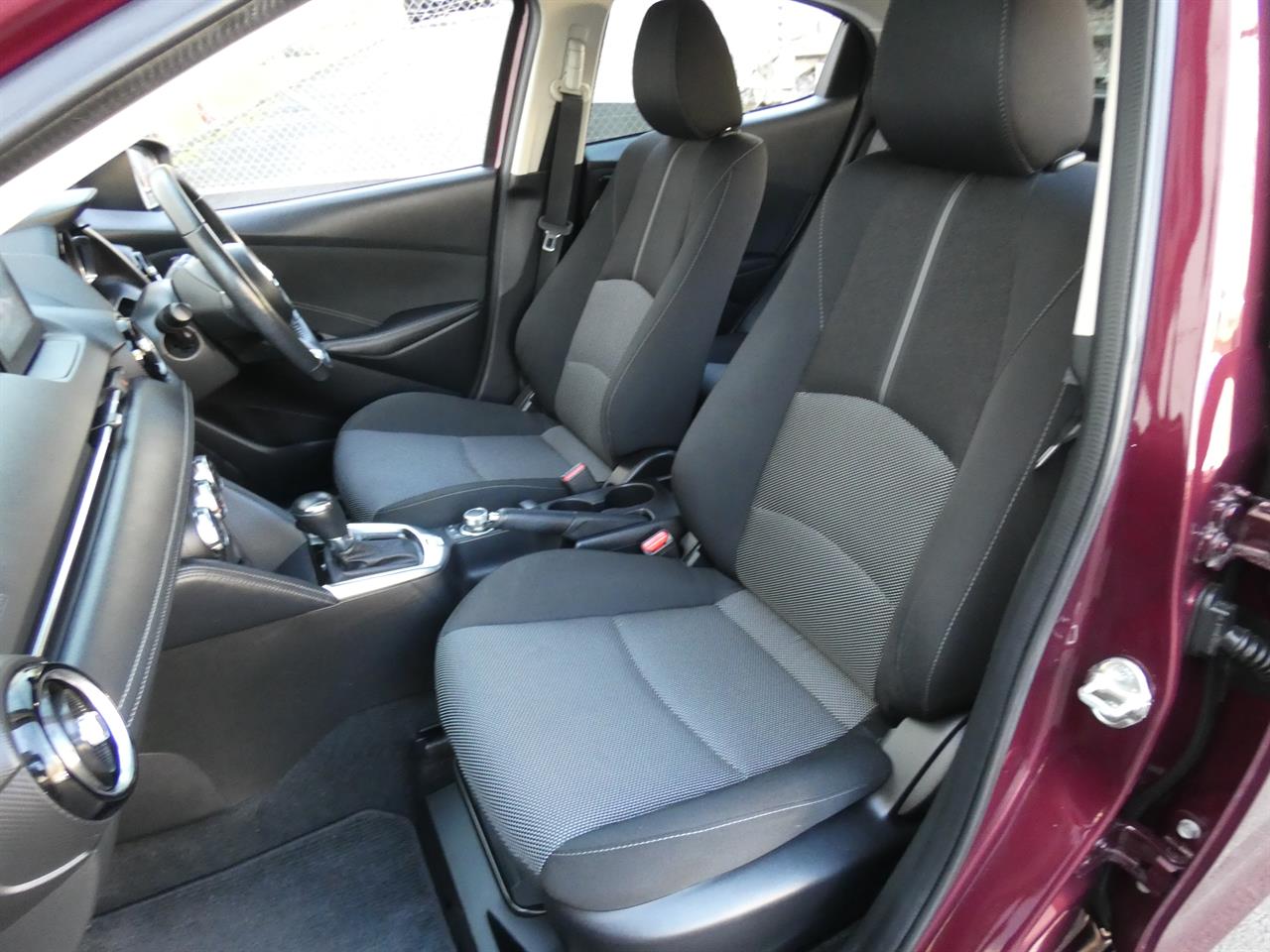 2018 Mazda DEMIO thumbnail