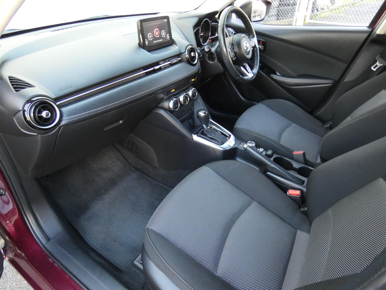 2018 Mazda DEMIO thumbnail