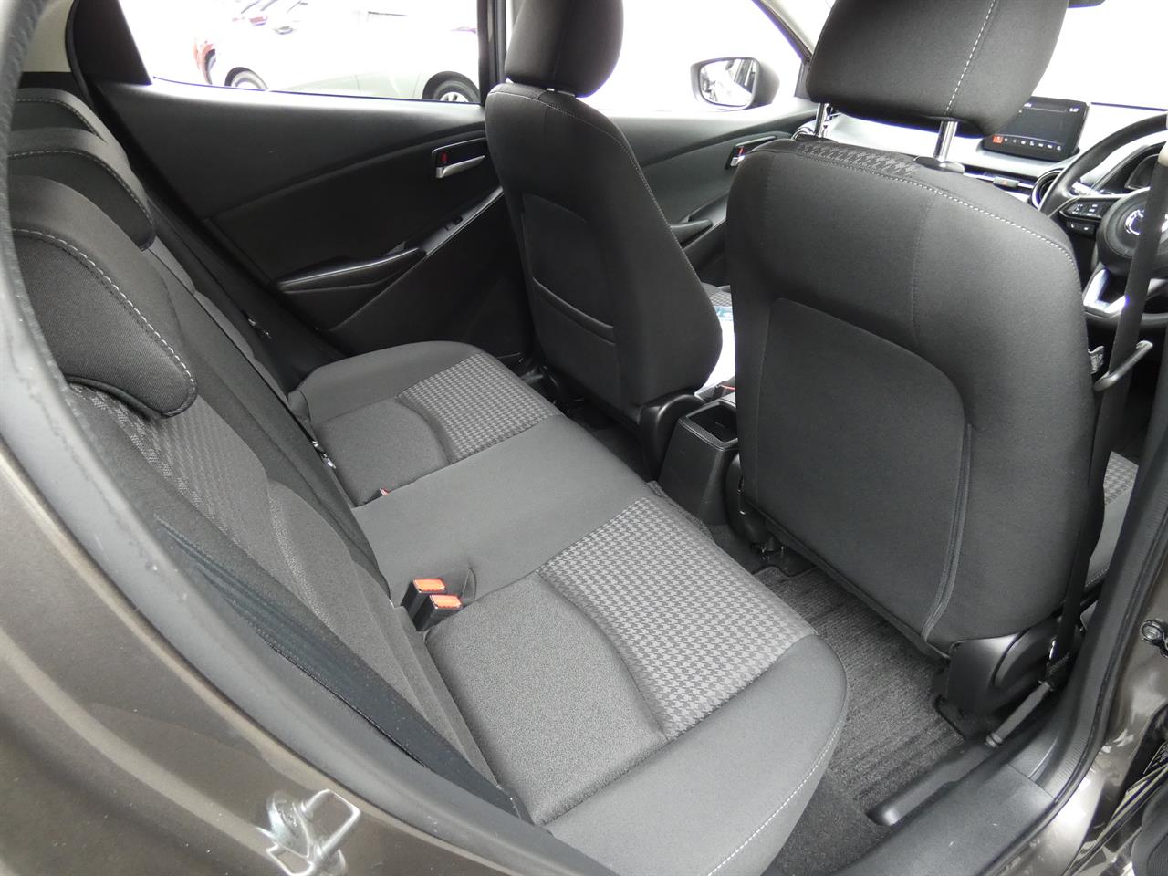 2018 Mazda DEMIO thumbnail