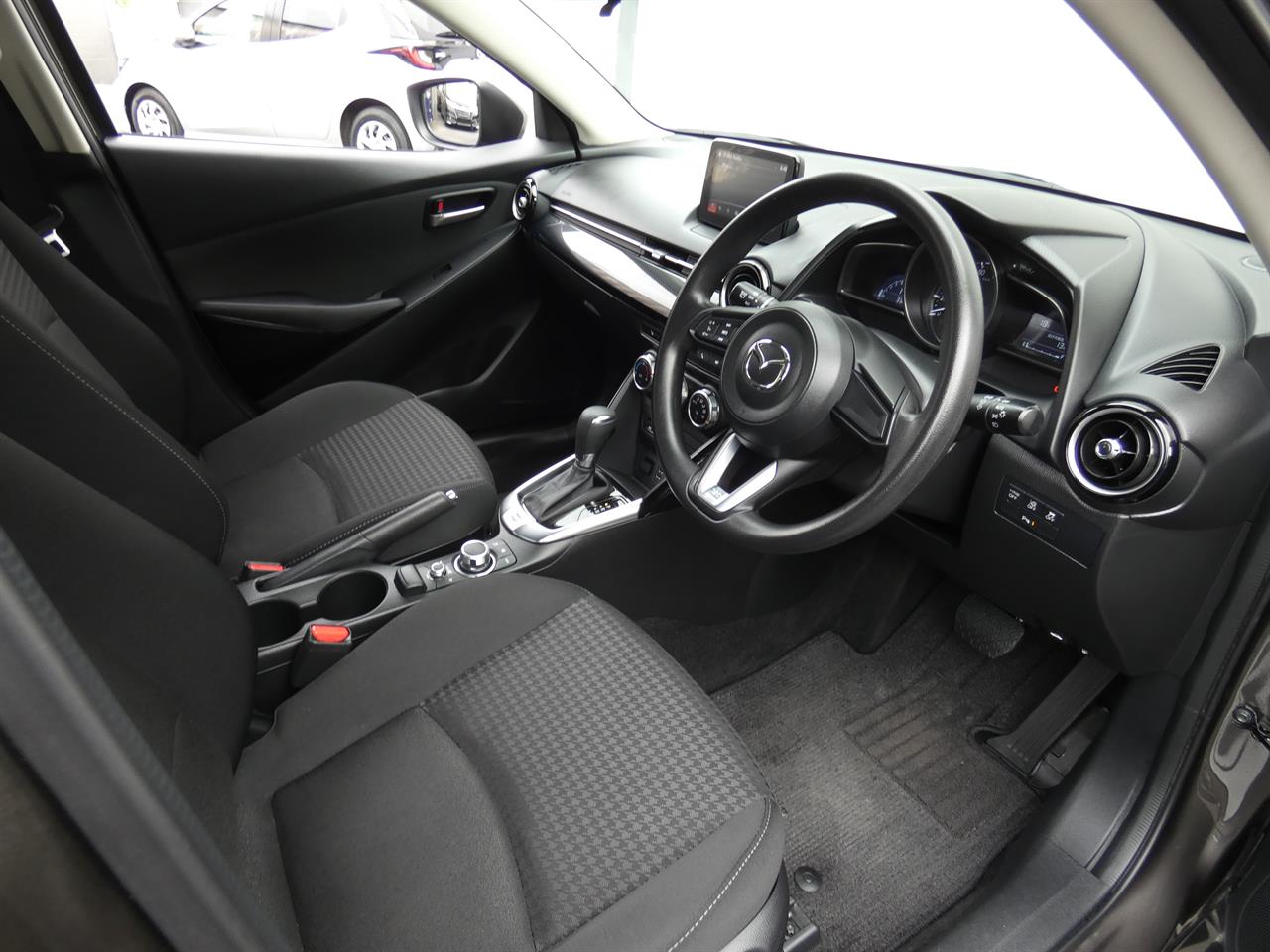 2018 Mazda DEMIO thumbnail