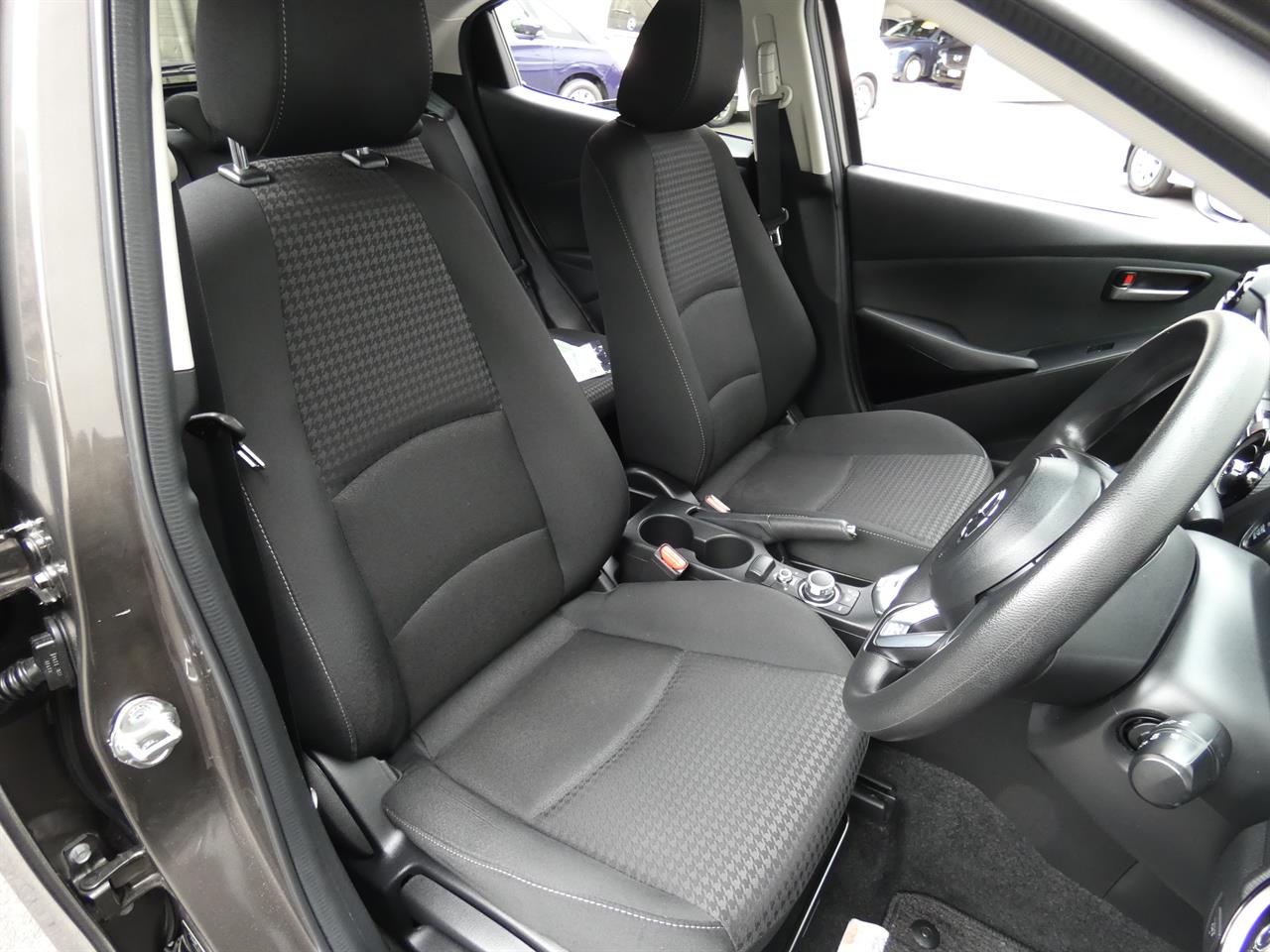 2018 Mazda DEMIO thumbnail