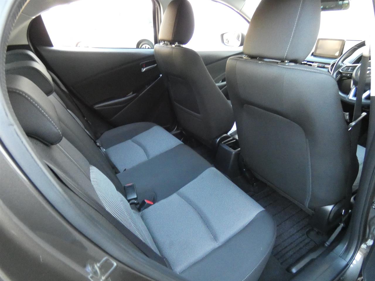 2017 Mazda DEMIO thumbnail
