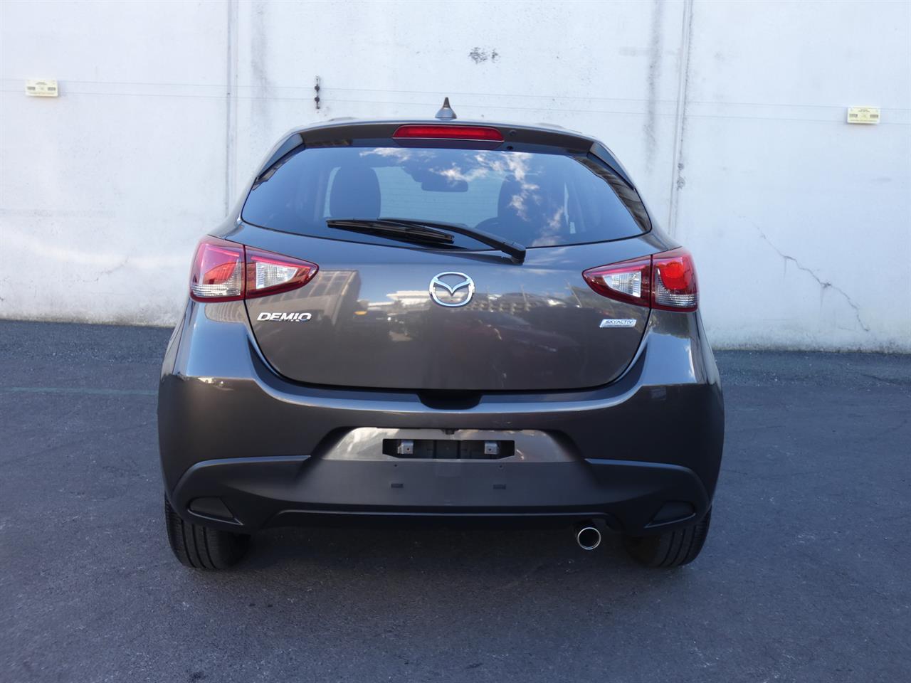 2017 Mazda DEMIO thumbnail