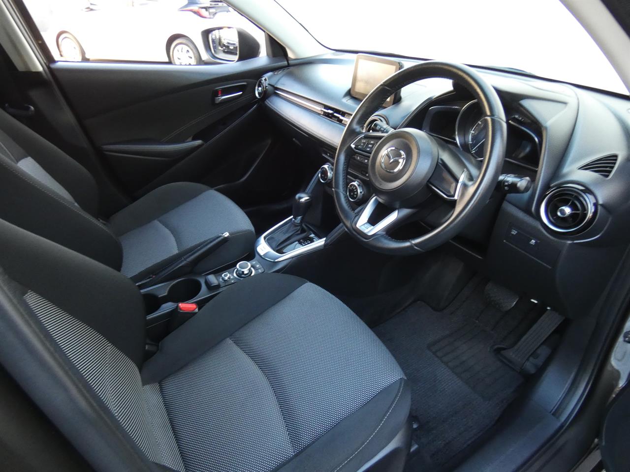 2017 Mazda DEMIO thumbnail