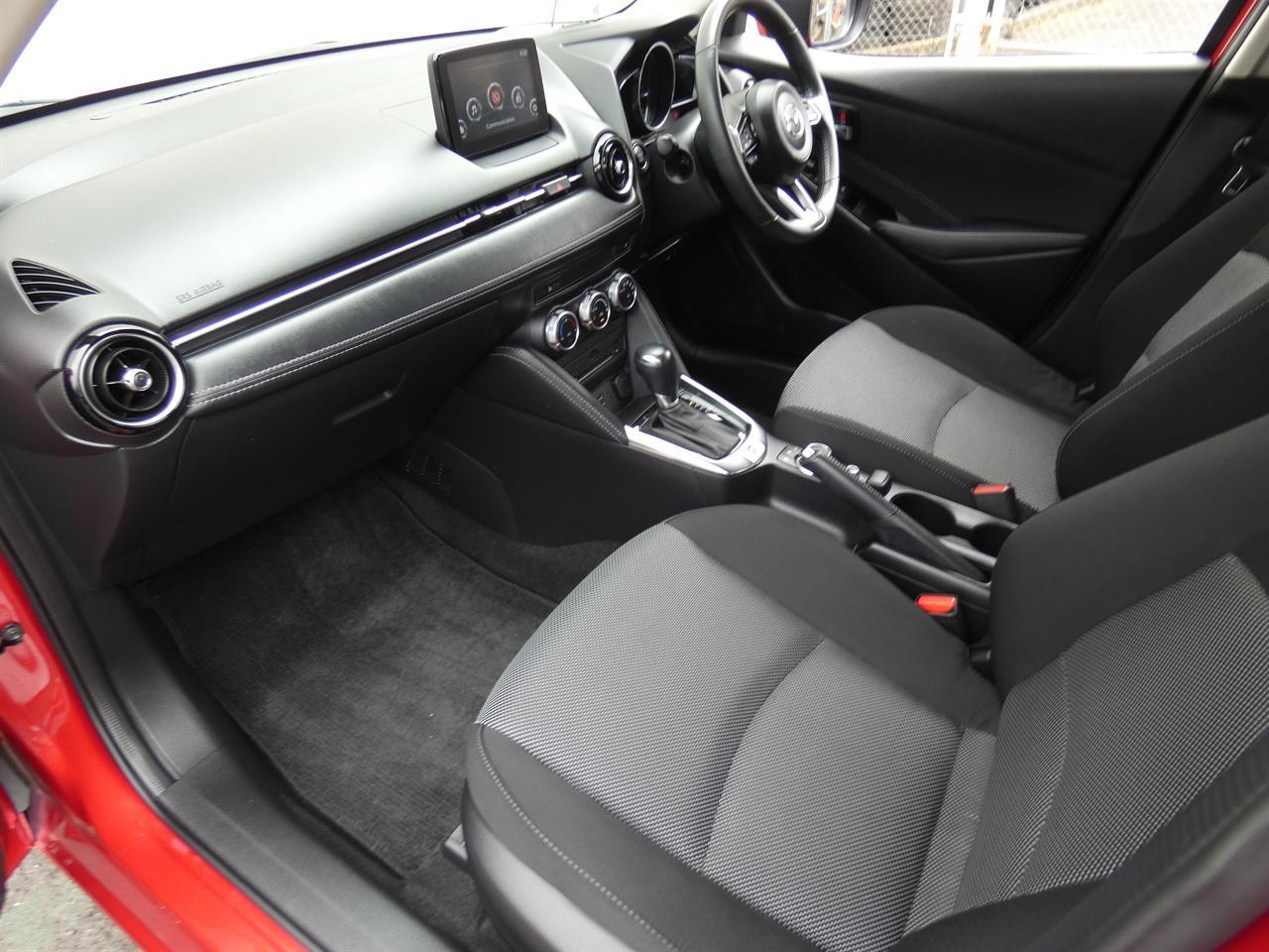 2017 Mazda DEMIO thumbnail