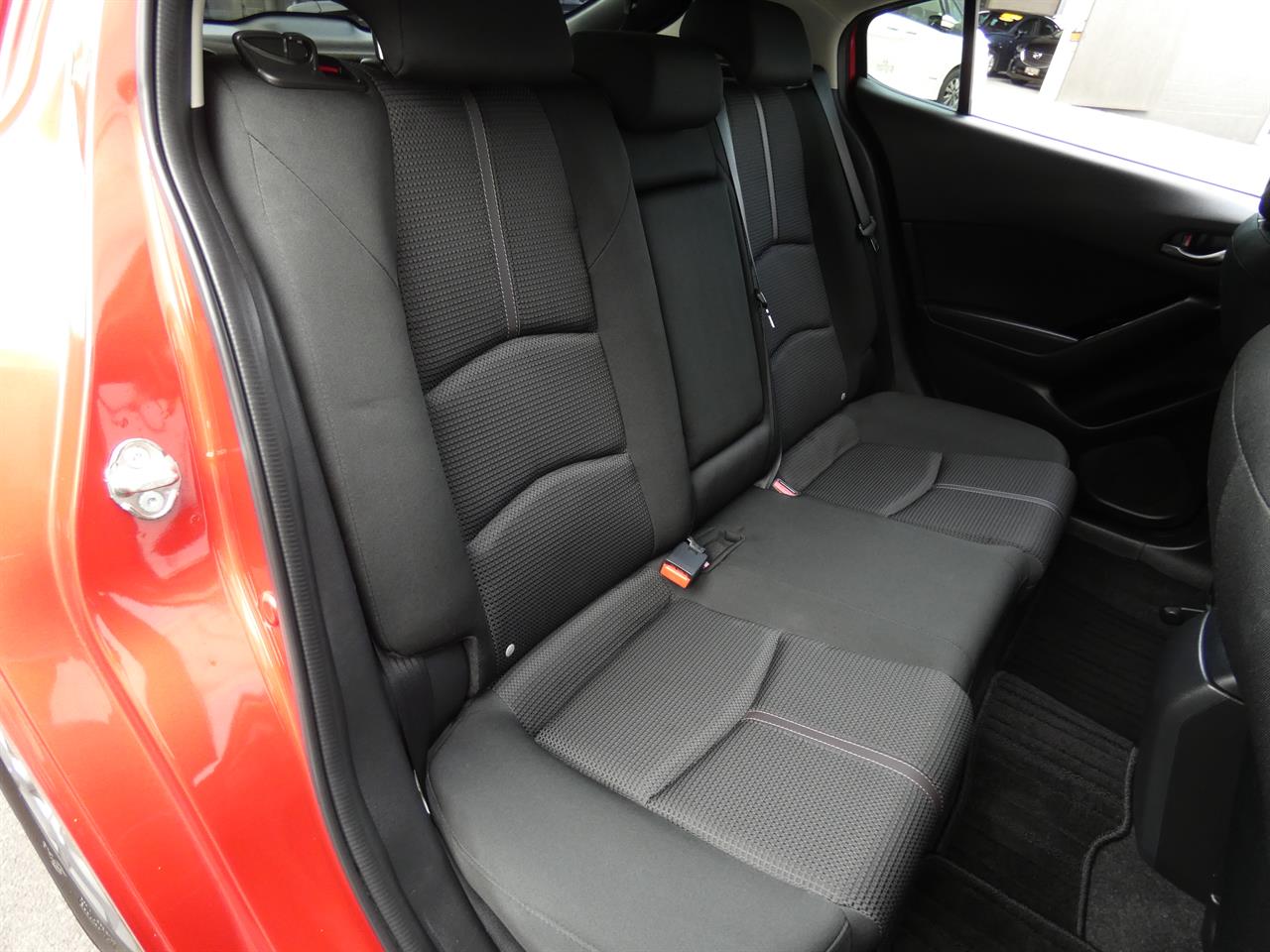 2016 Mazda AXELA thumbnail