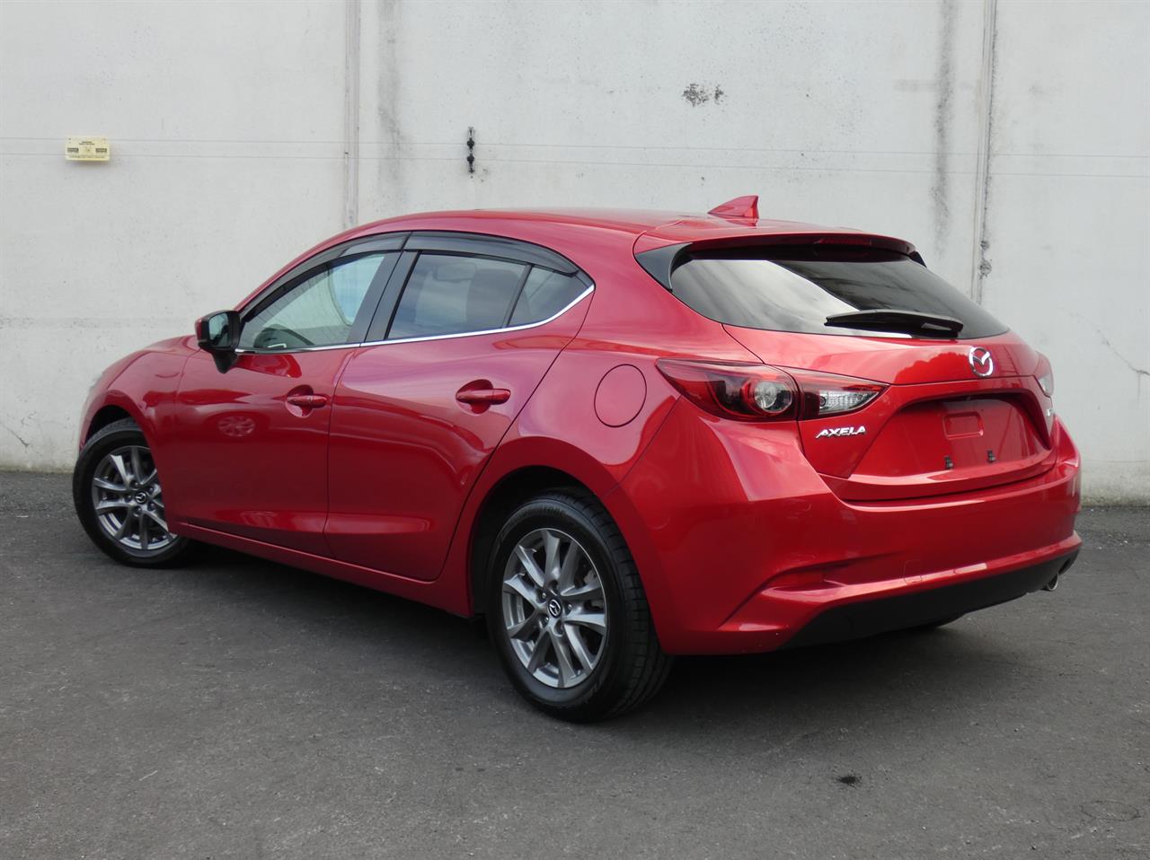 2016 Mazda AXELA thumbnail