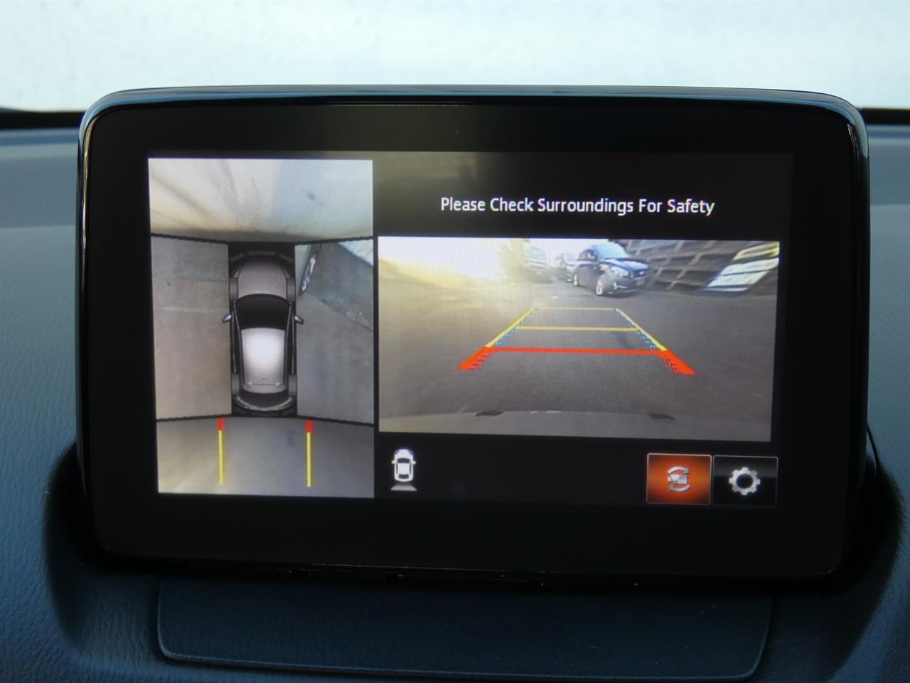2021 Mazda 2 thumbnail