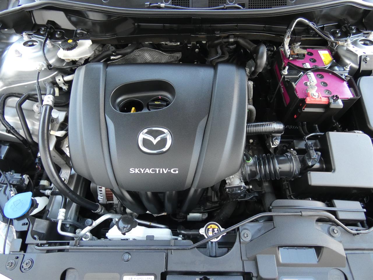 2021 Mazda 2 thumbnail