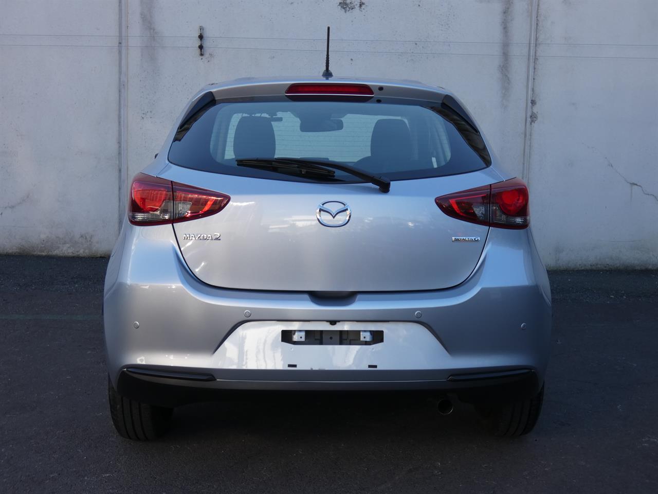2021 Mazda 2 thumbnail