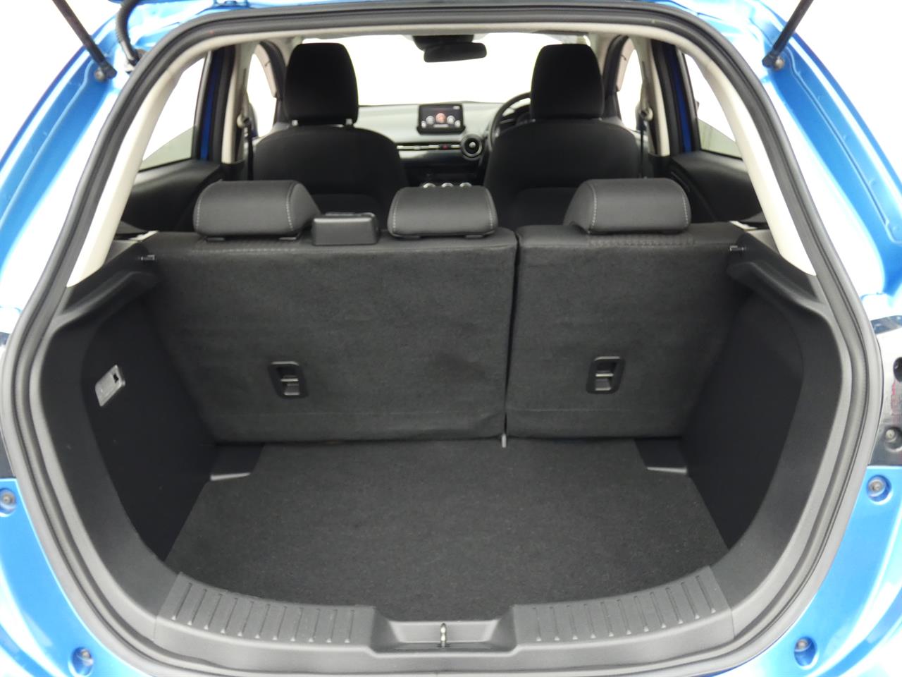 2018 Mazda DEMIO thumbnail