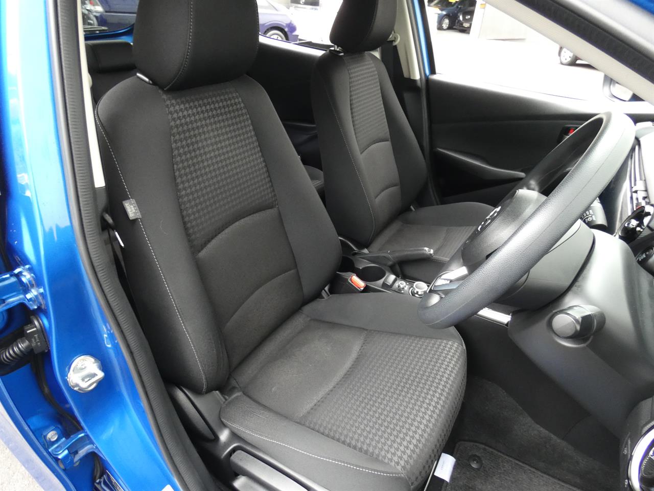 2018 Mazda DEMIO thumbnail