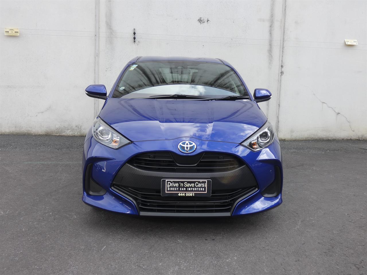 2021 Toyota YARIS thumbnail