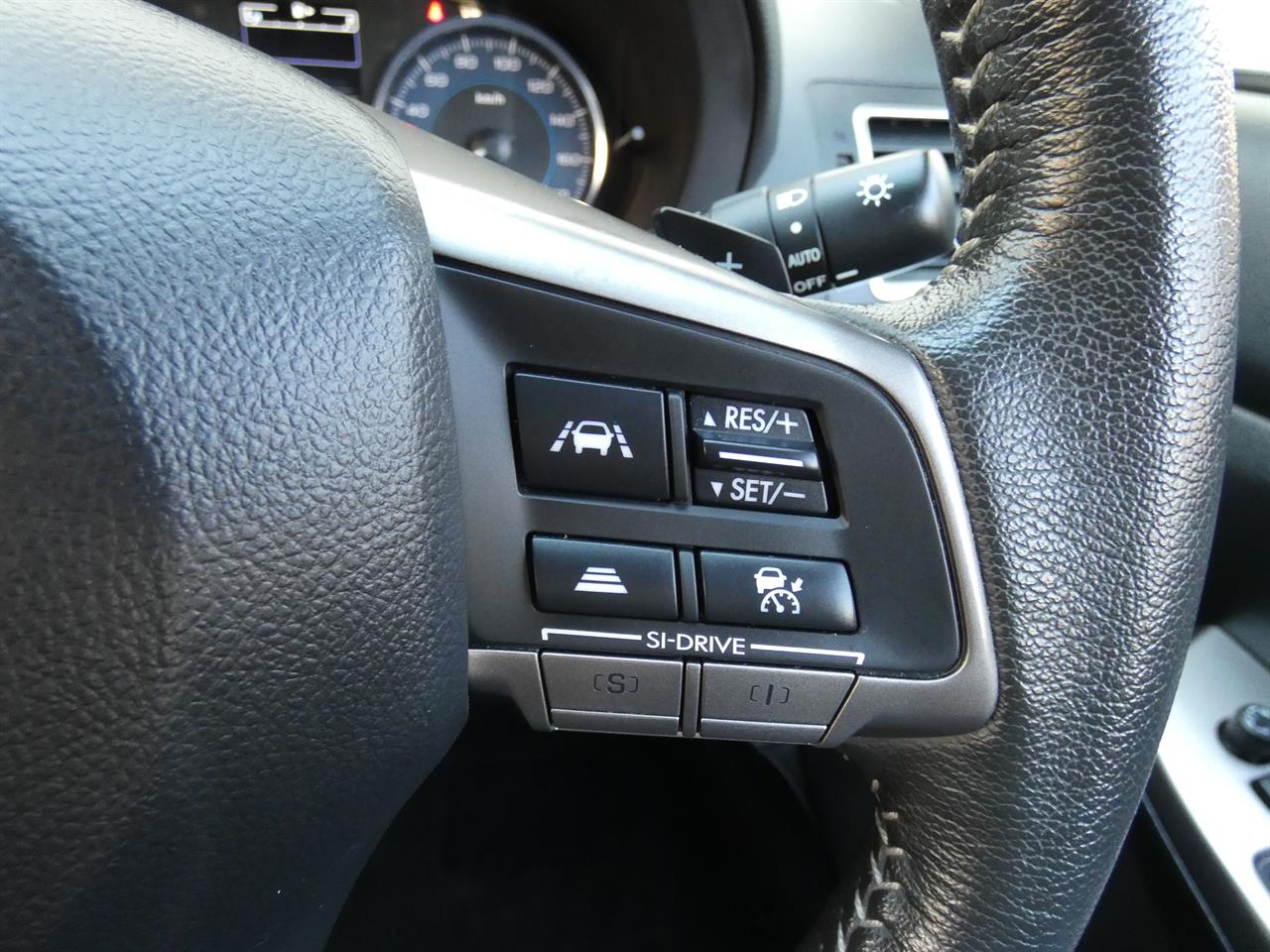 2015 Subaru IMPREZA thumbnail